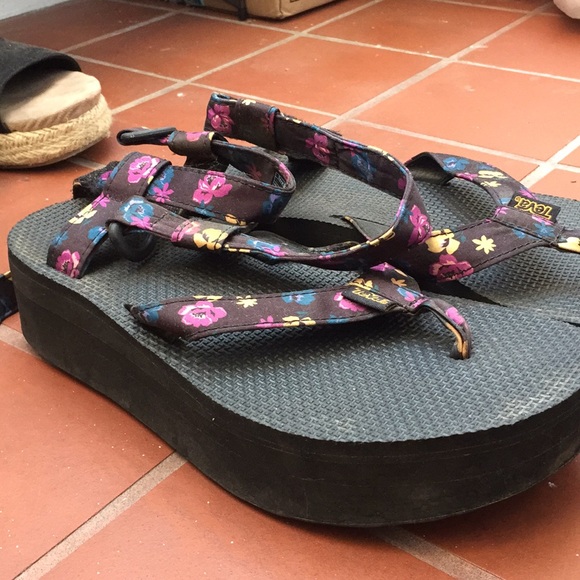 Platform tevas, flower pattern - Picture 2 of 2